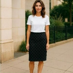 Ann Taylor Black Textured polka dot pencil skirt sz 6